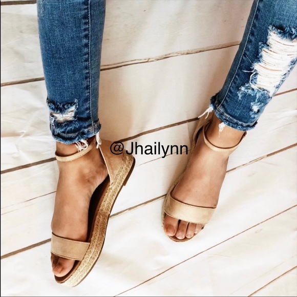 Fabutiq Shoes - Natural Espadrille Platform sandal HP 🤩